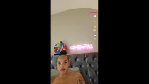 urfaveriri online show from November 23, 2025, 12:27 pm