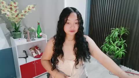 Scarlet online show from December 19, 2025, 2:18 am