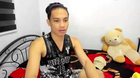 urfucker_vinz online show from March 22, 2026, 1:03 pm