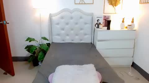 Im your doll maica online show from March 11, 2025, 7:04 am