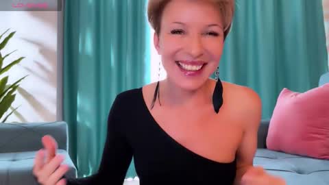 Jenny online show from September 27, 2025, 12:21 pm