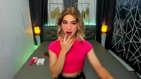 Snapshot of urgorgeous_matty chatting on September 22, 2025, 5:20 am BigCockSelfsuckerForYou online show from September 22, 2025, 5:20 am