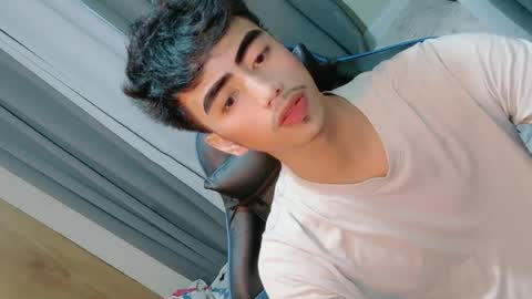 Snapshot of urguy_francis chatting on July 1, 2026, 9:00 am urguy_francis online show from July 1, 2026, 9:00 am