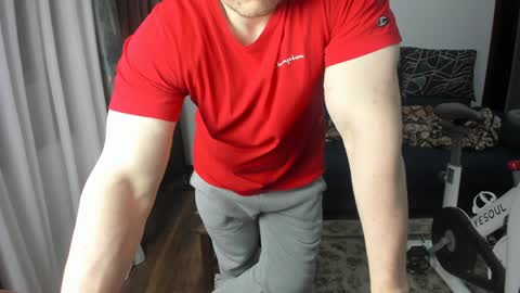 Snapshot of urgymcrush chatting on January 29, 2025, 10:32 pm UrGymCrush online show from January 29, 2025, 10:32 pm