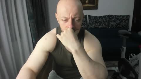 Snapshot of urgymcrush chatting on February 11, 2025, 10:18 pm UrGymCrush online show from February 11, 2025, 10:18 pm