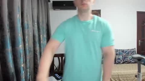 Snapshot of urgymcrush chatting on October 8, 2025, 9:12 pm UrGymCrush online show from October 8, 2025, 9:12 pm