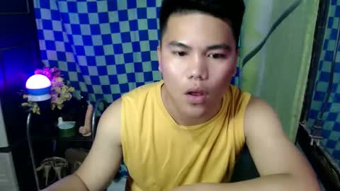 Snapshot of urhardfucker28xxx chatting on April 22, 2026, 3:57 pm Juven online show from April 22, 2026, 3:57 pm