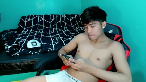 Snapshot of urhot_jeremyxx chatting on May 20, 2026, 5:24 am jeremy online show from May 20, 2026, 5:24 am