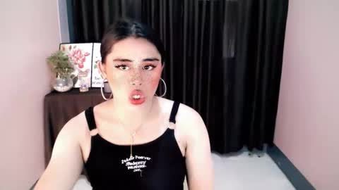 urhotdexie69 online show from September 16, 2025, 3:18 am