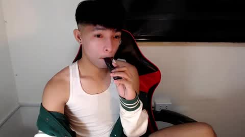 Snapshot of urhotethanxx chatting on July 28, 2026, 5:34 pm Ethan online show from July 28, 2026, 5:34 pm