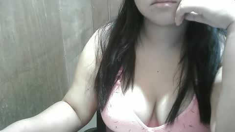 Snapshot of urhotm0m453 chatting on January 15, 2026, 9:14 am urhotm0m453 online show from January 15, 2026, 9:14 am