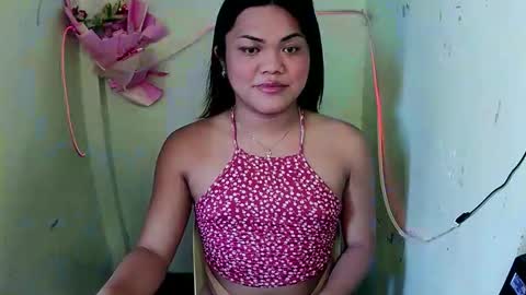 urhottie_bella online show from October 20, 2025, 4:35 am