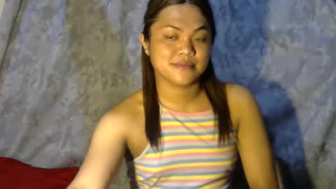 urhottie_bella online show from May 12, 2026, 12:24 pm