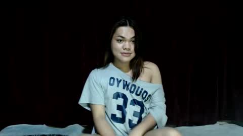 urhottie_bella online show from May 25, 2026, 10:10 am