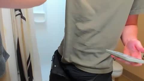 Snapshot of urhotuniroomie chatting on January 18, 2026, 7:17 pm urhotuniroomie online show from January 18, 2026, 7:17 pm