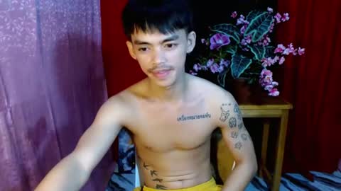 urhunky_boy online show from June 18, 2026, 9:19 pm