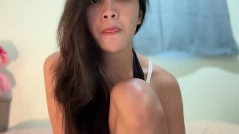 Amira online show from June 5, 2026, 3:02 am