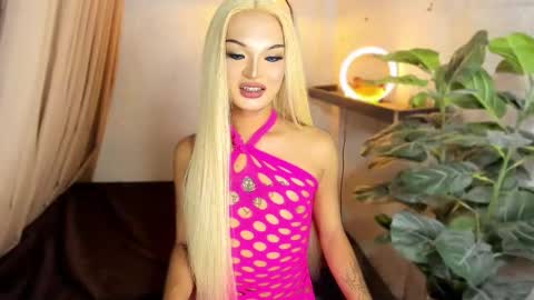 jhaii online show from October 6, 2025, 6:38 pm