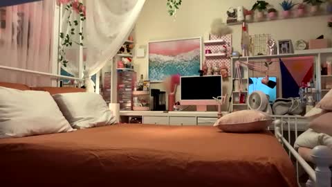 urlittlefilipina online show from November 28, 2025, 2:20 pm