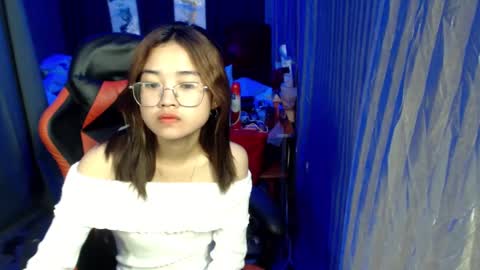 urlovelychinita online show from January 10, 2025, 1:52 pm