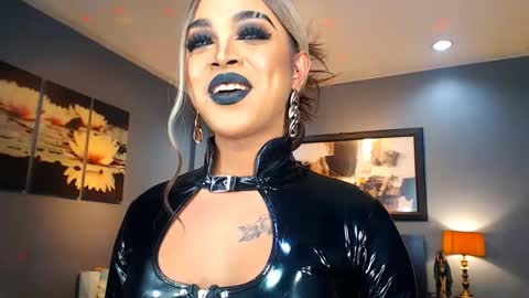 UrMajestyTyra online show from January 31, 2025, 5:30 am