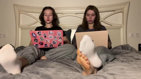 urmissalice online show from February 6, 2025, 8:56 pm