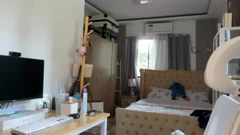 urnaughtyasianprincessjam online show from July 22, 2026, 5:32 am