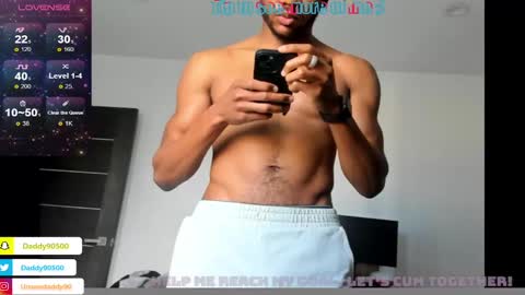 Snapshot of urnewdaddy90 chatting on December 23, 2024, 6:58 pm Big Daddy online show from December 23, 2024, 6:58 pm