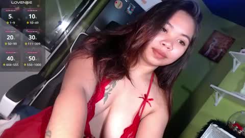 Snapshot of uronlylust_lilit69xx chatting on July 4, 2026, 6:14 pm Lhea online show from July 4, 2026, 6:14 pm