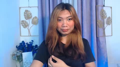 urpinay_sandra69 online show from February 27, 2026, 9:37 pm