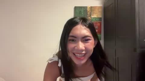 Snapshot of urpretty_mistake chatting on June 18, 2026, 3:27 pm urpretty_mistake online show from June 18, 2026, 3:27 pm