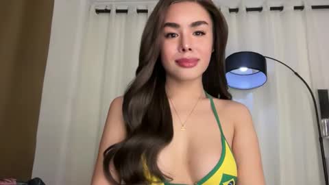 Snapshot of urprettyjaninexxx chatting on June 5, 2026, 4:56 pm Janine online show from June 5, 2026, 4:56 pm