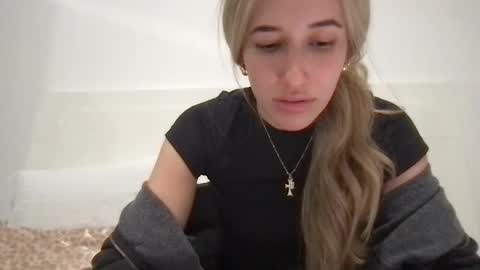 Snapshot of urprincessxox chatting on December 14, 2025, 3:34 am urprincessxox online show from December 14, 2025, 3:34 am