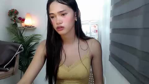 Snapshot of ursandra_xx chatting on November 21, 2025, 5:39 am ursandra_xx online show from November 21, 2025, 5:39 am