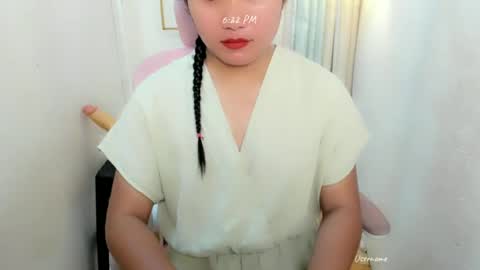 Snapshot of ursexy_cristal chatting on July 5, 2026, 10:22 am ursexy_cristal online show from July 5, 2026, 10:22 am