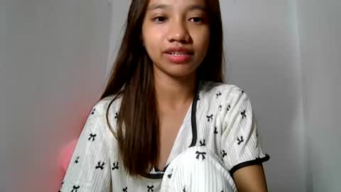 Snapshot of urshamegirl4you chatting on June 13, 2026, 2:59 pm Your LUNA online show from June 13, 2026, 2:59 pm
