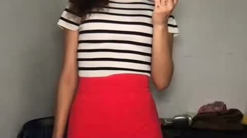 Lily online show from October 13, 2025, 3:56 pm