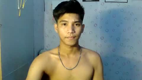 Snapshot of ursweetie_boy chatting on July 14, 2026, 2:05 am ursweetie_boy online show from July 14, 2026, 2:05 am