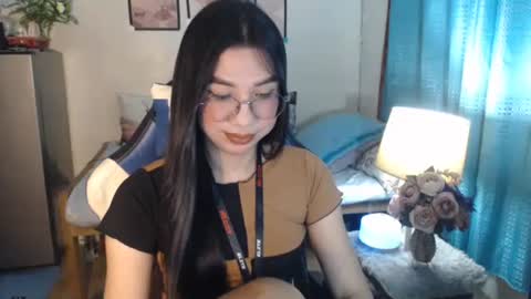 Ashley Kate Mateo Gray online show from February 21, 2025, 9:02 am