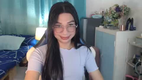 Ashley Kate Mateo Gray online show from September 10, 2025, 11:54 am