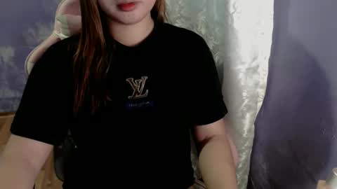 Snapshot of urwildslutty17 chatting on November 19, 2025, 12:21 am urwildslutty17 online show from November 19, 2025, 12:21 am