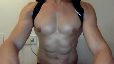 urxtoyboy online show from April 18, 2026, 10:54 pm