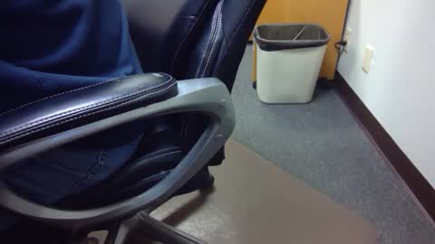 useemie online show from February 15, 2026, 8:05 pm