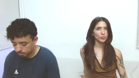 useronlypurple777 online show from December 3, 2025, 2:19 am