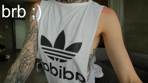 Eva online show from November 3, 2025, 7:42 am