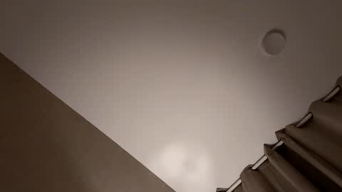 Snapshot of uwvvlvip chatting on October 18, 2025, 5:35 pm uwvvlvip online show from October 18, 2025, 5:35 pm