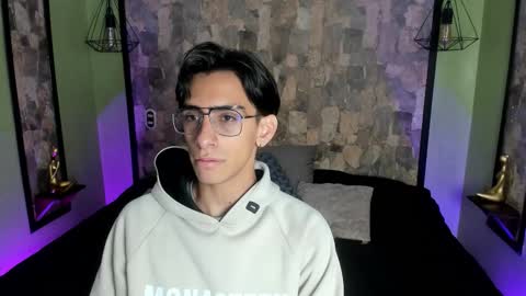 UYUKIE online show from October 20, 2025, 1:00 pm