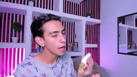 UYUKIE online show from November 4, 2025, 12:04 pm