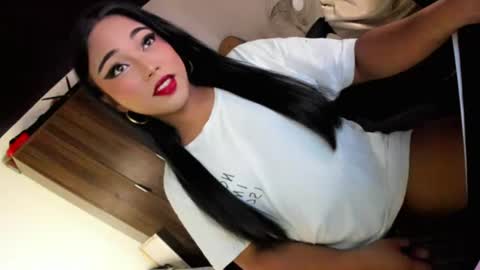 Snapshot of vae_sha chatting on June 11, 2026, 6:06 pm JESS - DONT FORGET TO FOLLOW ME AND GIVE ME THUMBS UP online show from June 11, 2026, 6:06 pm