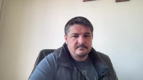 vaginalnik online show from May 6, 2026, 9:14 am